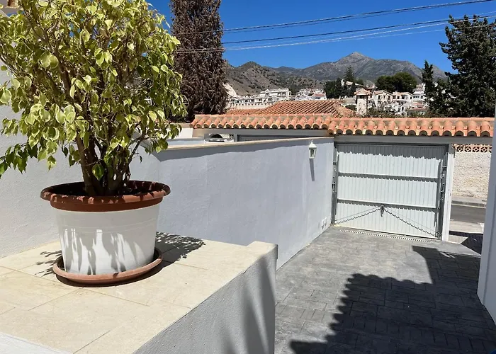 Paradise - Jade Vila